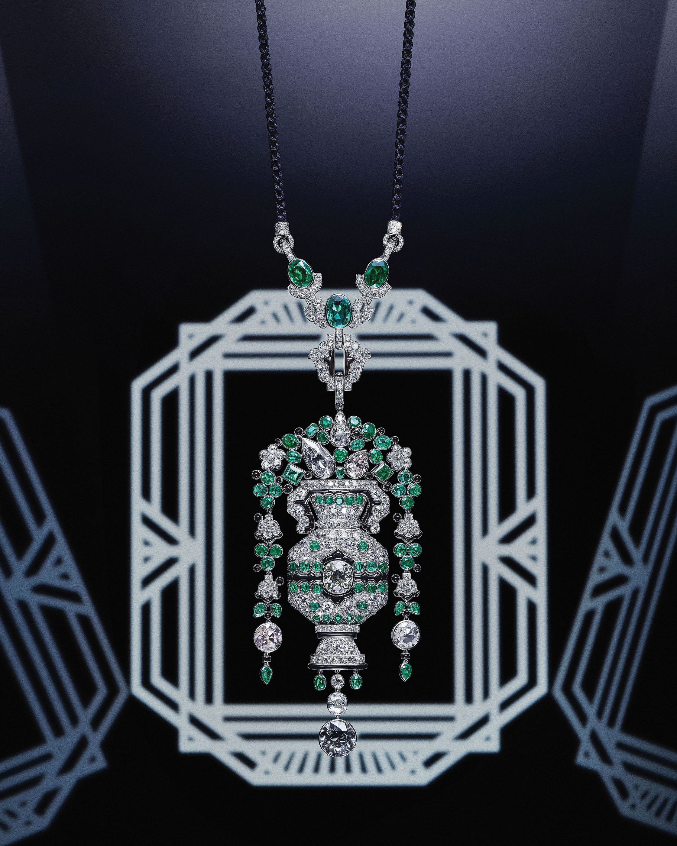 주얼리 촬영 – Emerald Artdeco Pendant | 이창민 스튜디오
