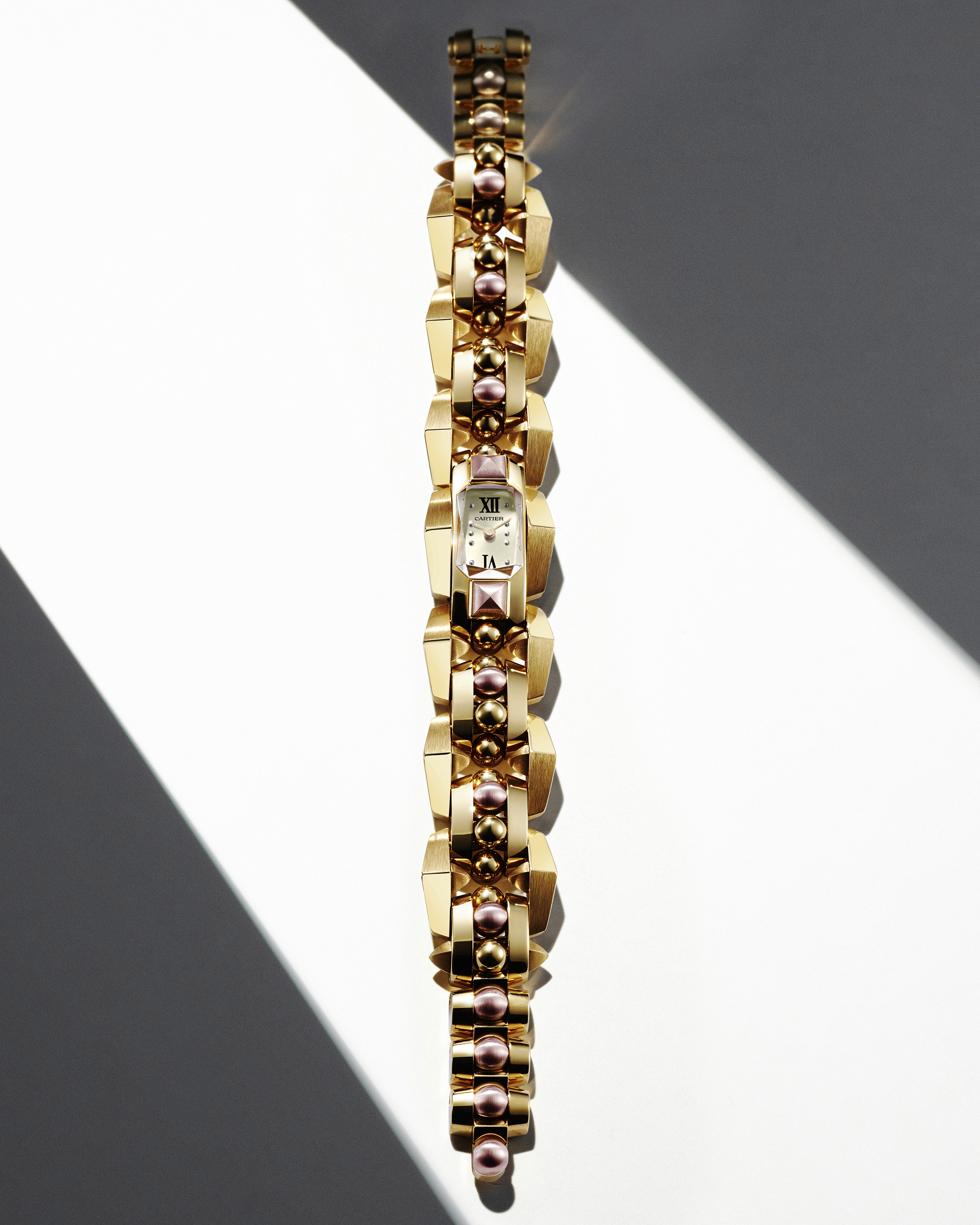 시계 촬영 – Cartier Pearl Bracelet | 이창민 스튜디오